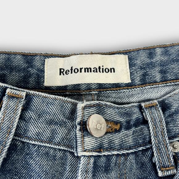 Reformation Vintage Fit Distressed Frayed Hem Cropped Jeans in Salton Size 26 - Picture 3 of 8